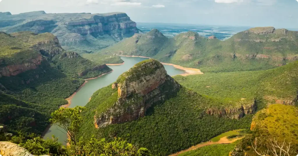 Panoramic view of South Africa's dramatic landscape, capturing the country's scale and natural beauty for first-time visitors