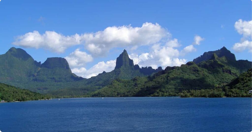 Dramatic volcanic peaks overlooking the turquoise lagoon of Moorea, French Polynesia